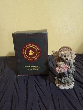 Boyds Bears & Friends "Zoe The Angel Of Life" Figurine